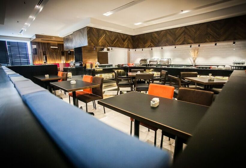 Fotos del hotel Crystal Crown Hotel Jb:  22