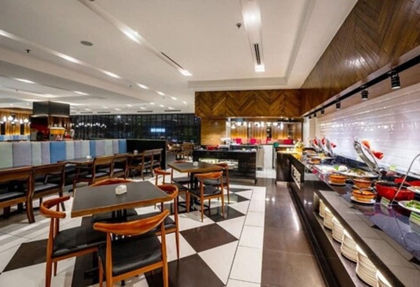 Fotos del hotel Crystal Crown Hotel Jb:  21