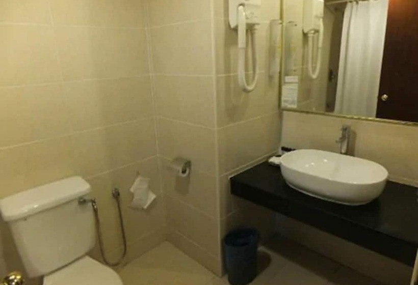 Fotos del hotel Crystal Crown Hotel Jb:  18