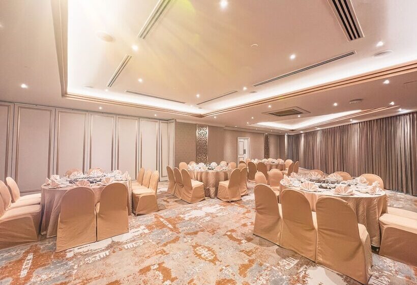 هتل Puteri Wing  Riverside Majestic