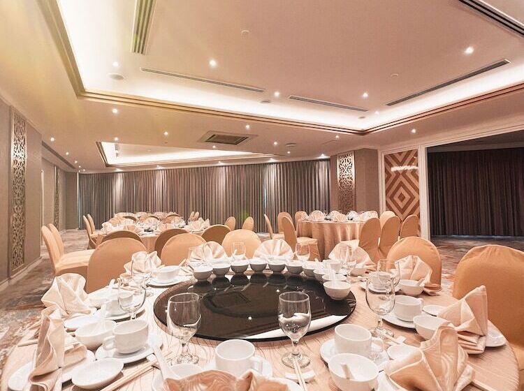 هتل Puteri Wing  Riverside Majestic
