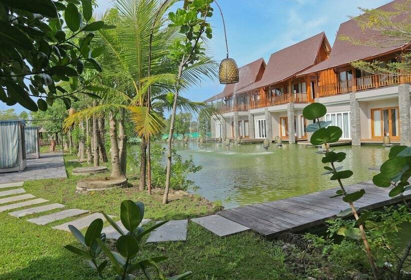 فندق Grand Mega Resort And Spa Cepu