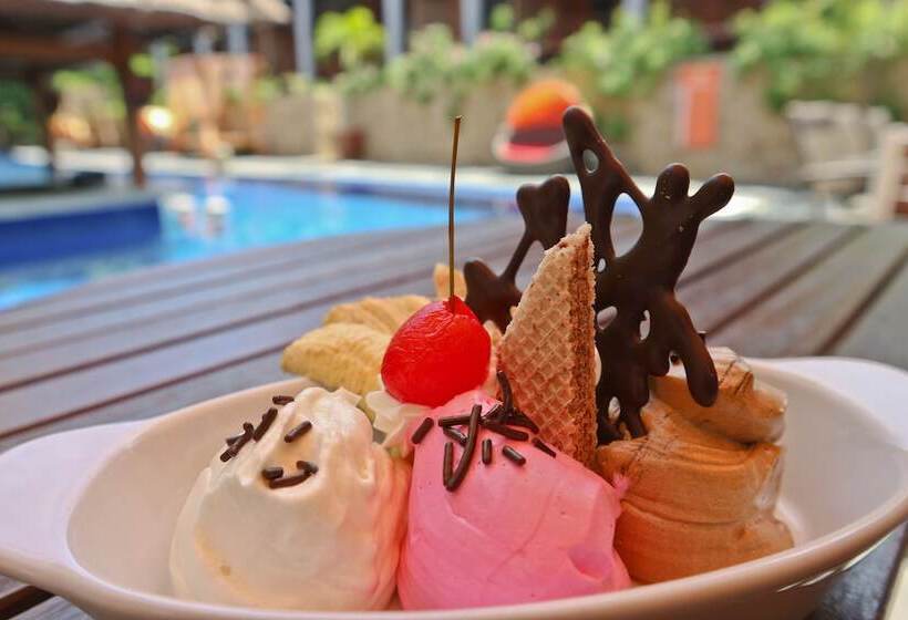 فندق Grand Mega Resort And Spa Cepu