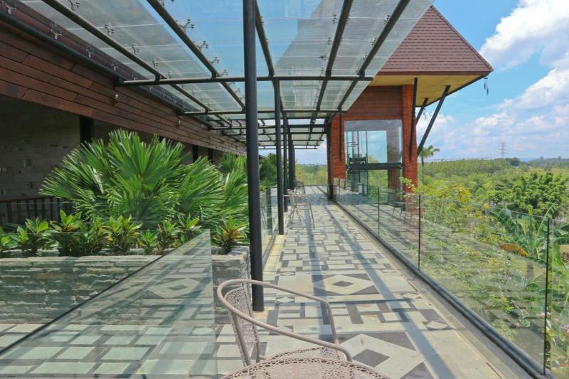 فندق Grand Mega Resort And Spa Cepu