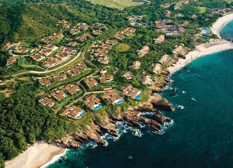 Four Seasons Resort Punta Mita