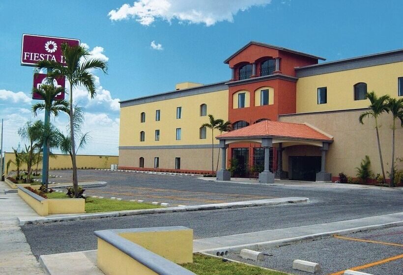 ホテル Fiesta Inn Colima