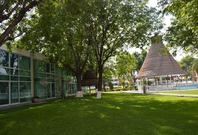 هتل Holiday Inn San Luis Potosi Quijote By Ihg