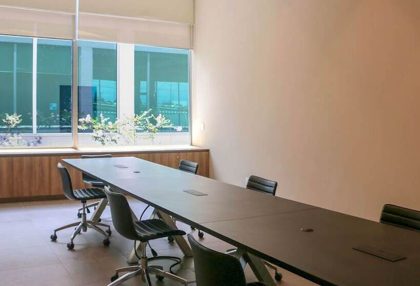 هتل Holiday Inn San Luis Potosi Quijote By Ihg