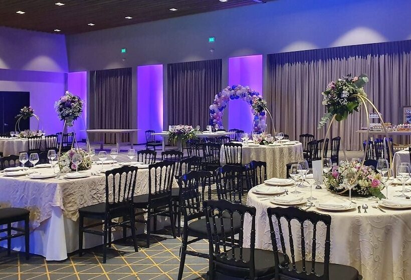 هتل Holiday Inn San Luis Potosi Quijote By Ihg
