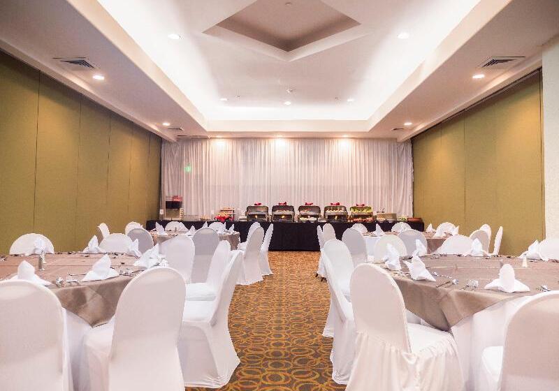 هتل Holiday Inn Tijuana Zona Rio, An Ihg
