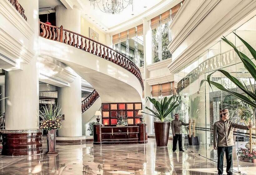 هتل Mercure Mandalay Hill Resort