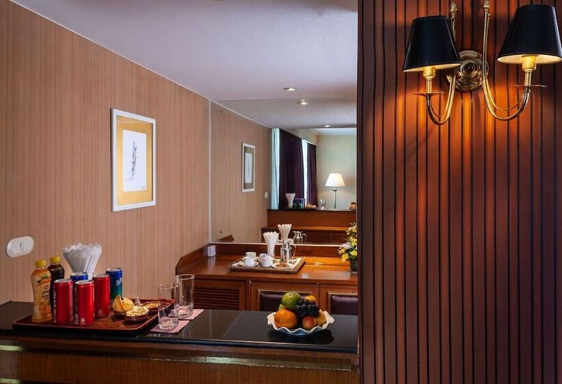 هتل Mercure Mandalay Hill Resort