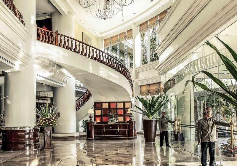 هتل Mercure Mandalay Hill Resort