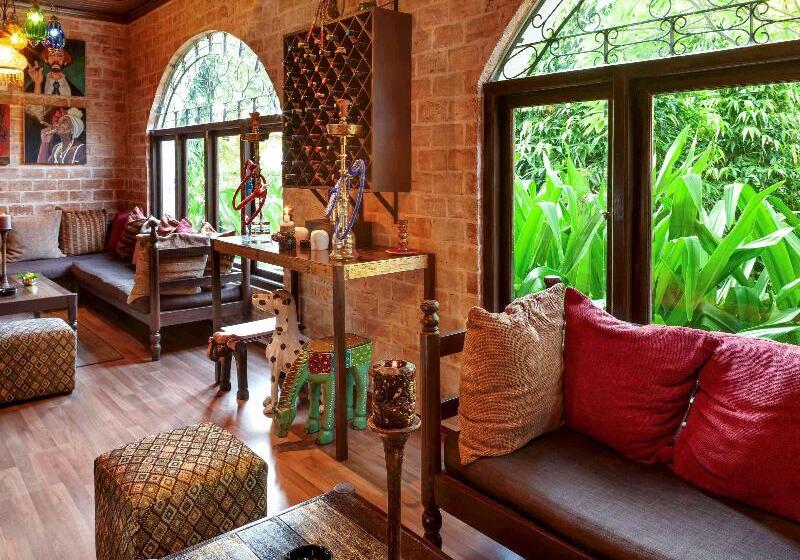 هتل Mercure Mandalay Hill Resort