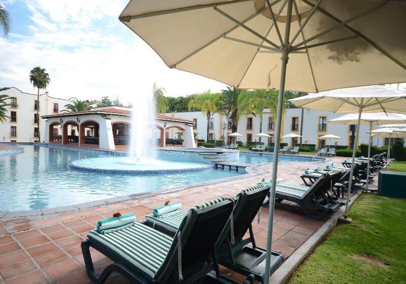 Отель Misión Grand Juriquilla