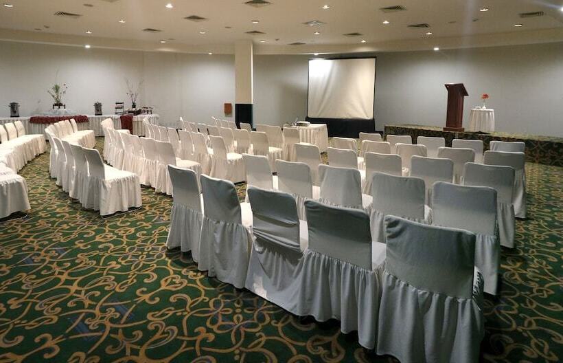 فندق Misión Toreo Centro De Convenciones