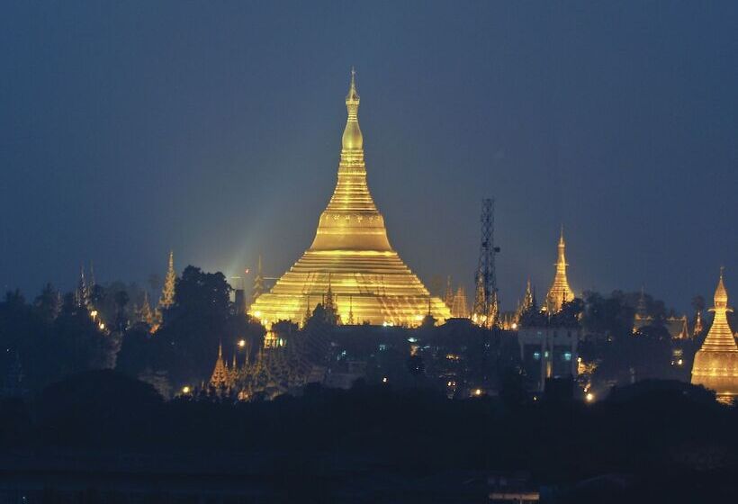 هتل Sule Shangrila, Yangon