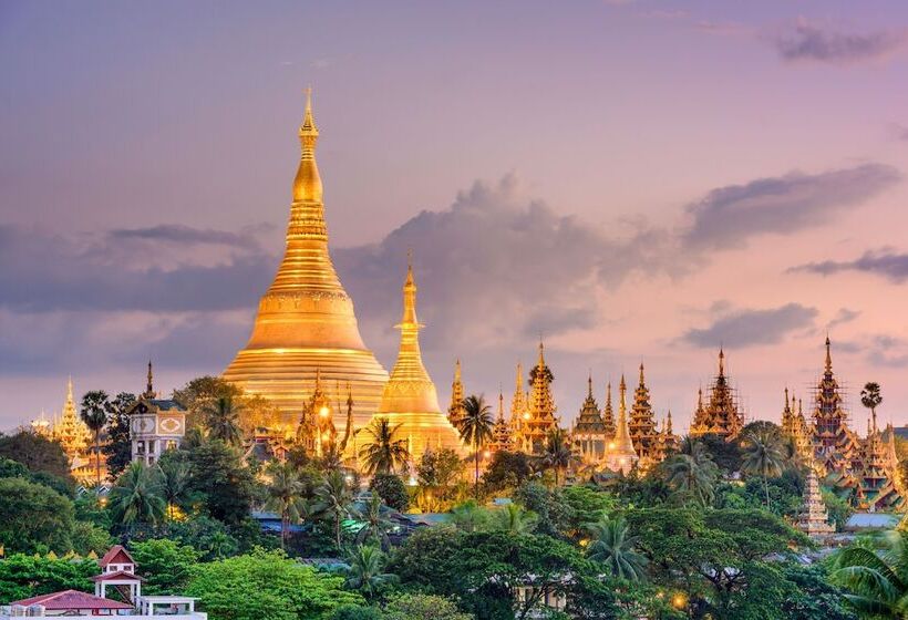 هتل Sule Shangrila, Yangon