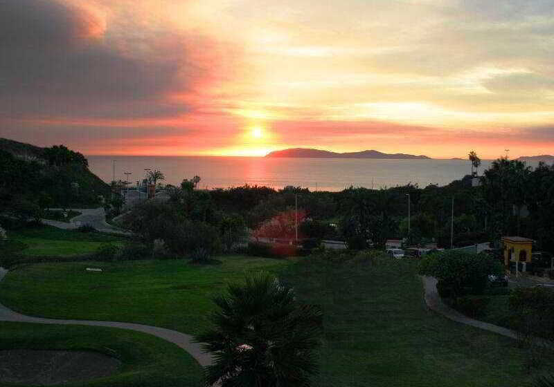 اقامتگاه Real Del Mar Golf Resort