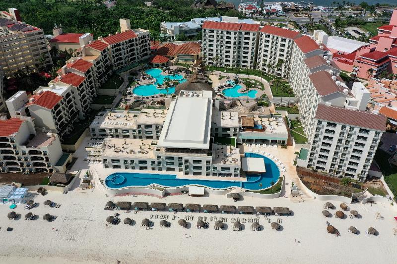 Resort Emporio Cancun