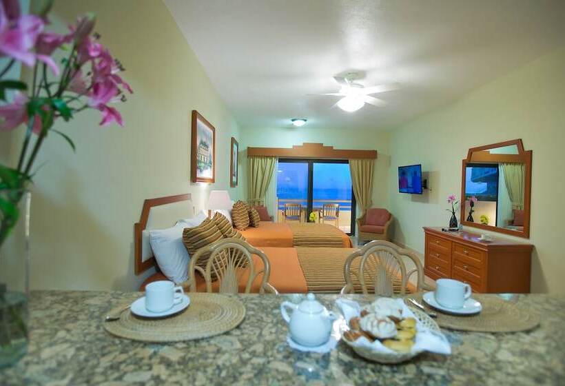 استراحتگاه Paradise Village