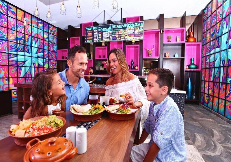 استراحتگاه Sandos Playacar  All Inclusive