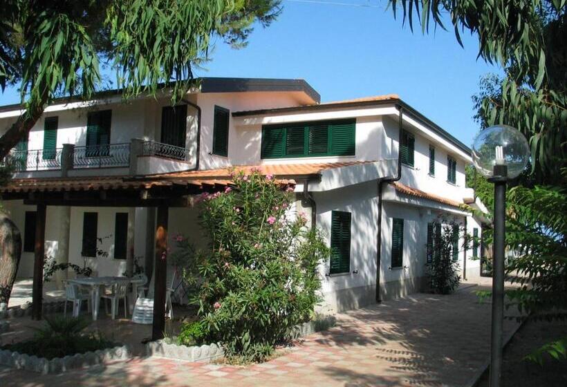 هتل Baia Di Zambrone