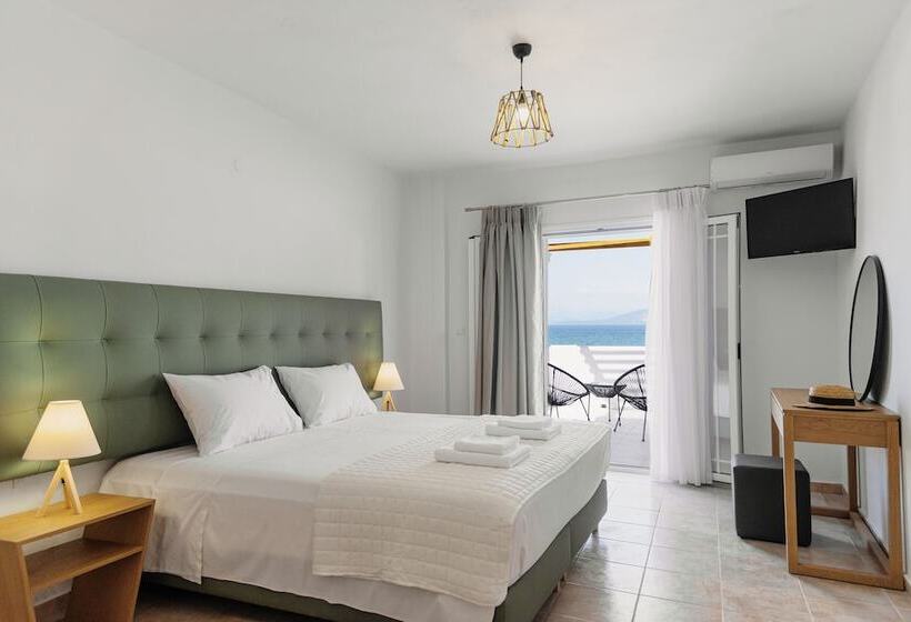 هتل La Playa Grande