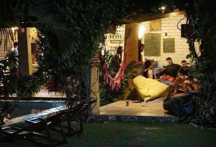 Bada Hostel & Kite School