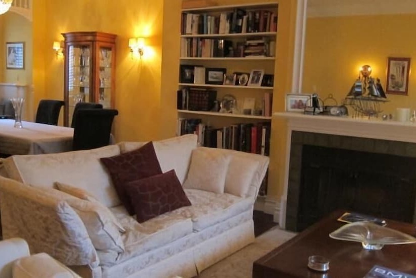 Bed and Breakfast Elegant Cabbagetown