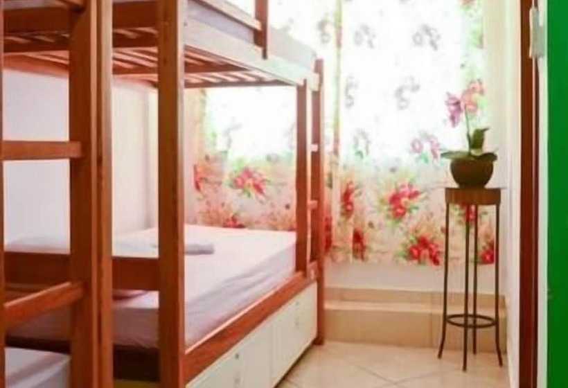 Beira Mar Hostel & Suites