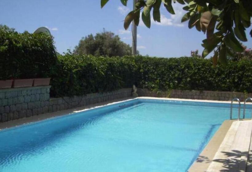 Fora Apart Otel Cesme