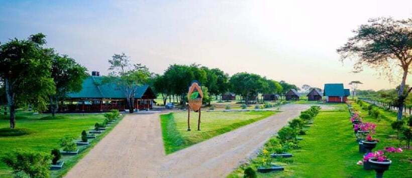 هتل Best Life Eco Resort Mattala
