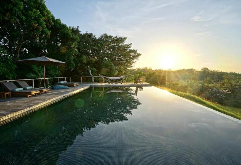 هتل Calamocha Lodge