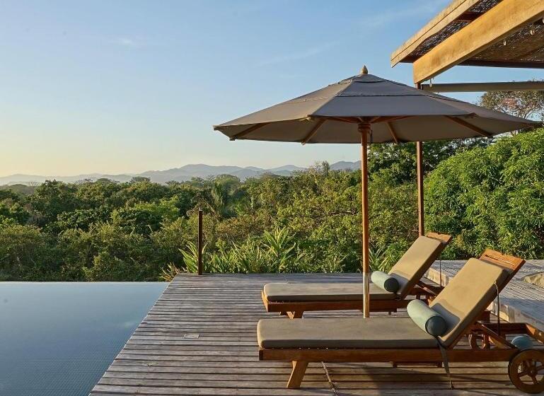 هتل Calamocha Lodge