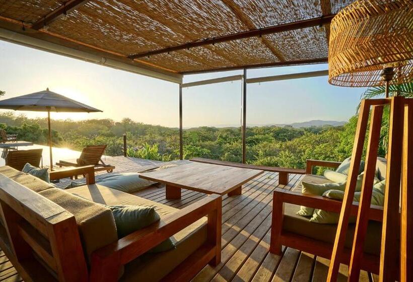 هتل Calamocha Lodge