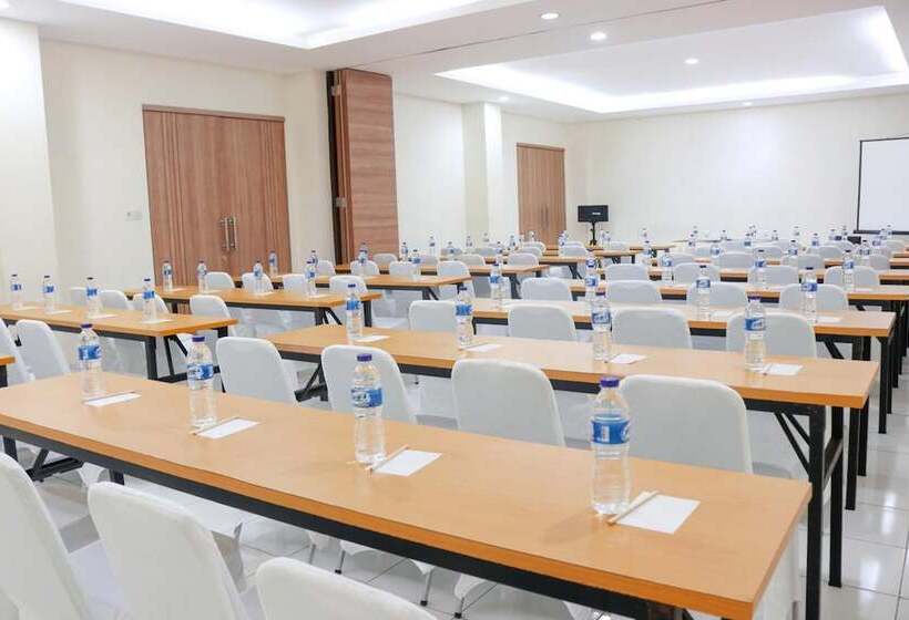 هتل Legreen Suite Ratulangi