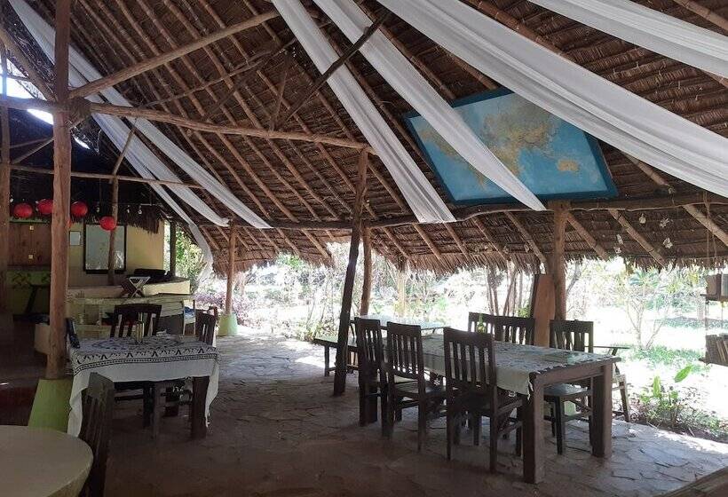 호텔 Swahili Divers & Gecko Nature Lodge