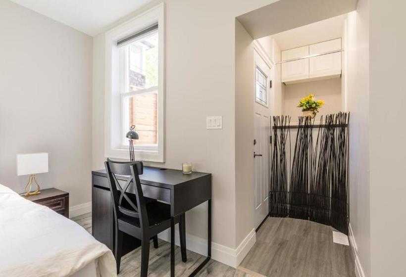 پانسیون Elevate Rooms At Spadina&bloor