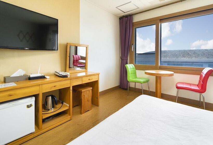 پانسیون Jeju Samda Hostel