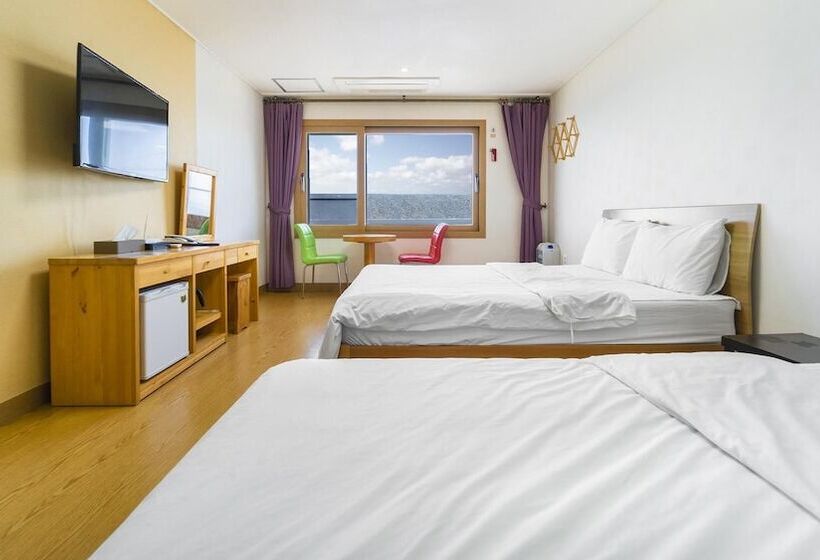 پانسیون Jeju Samda Hostel