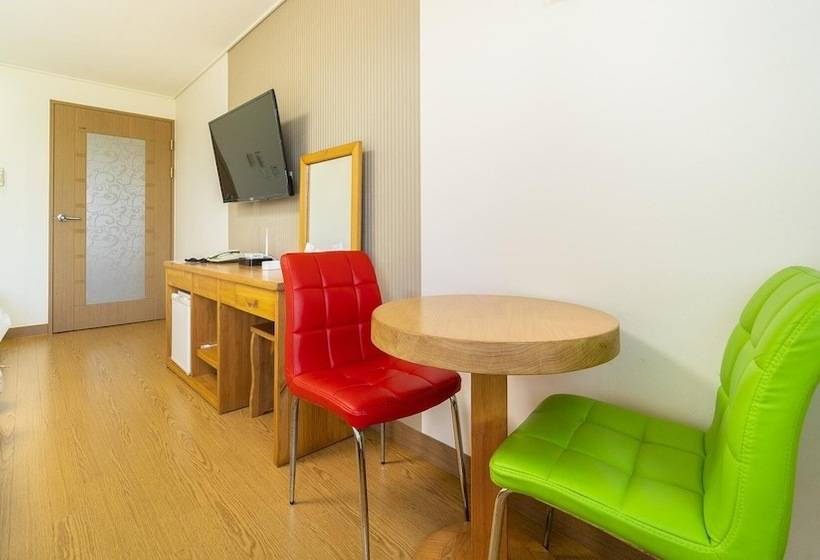 پانسیون Jeju Samda Hostel