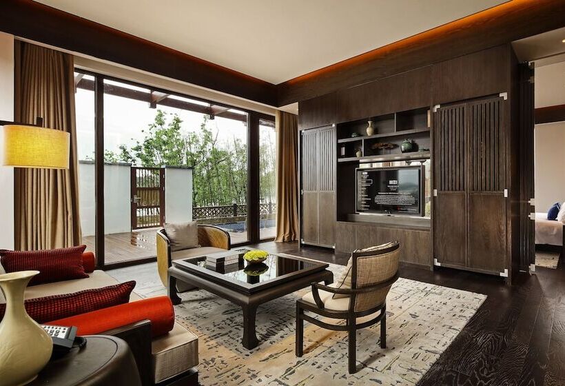 استراحتگاه Wei Retreat Tianmulake