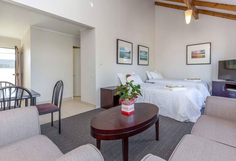 Anzac Court Motel