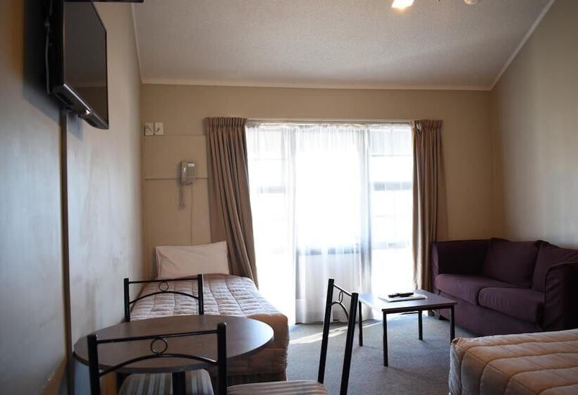 Devonwood Motel