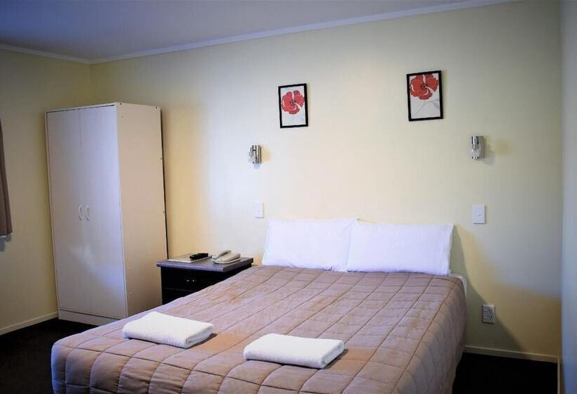 Devonwood Motel