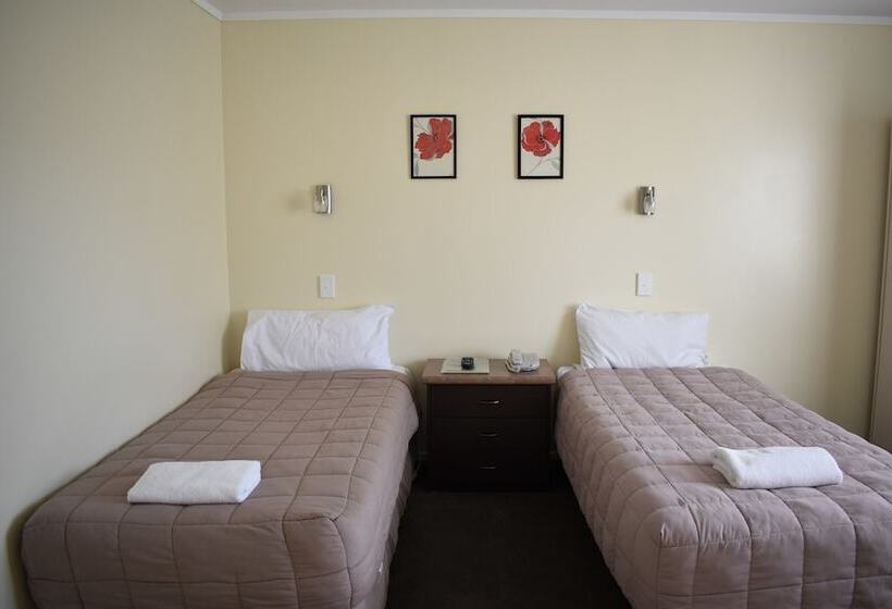 Devonwood Motel
