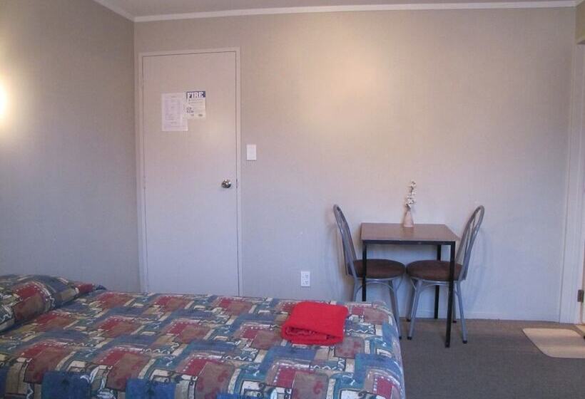 Devonwood Motel
