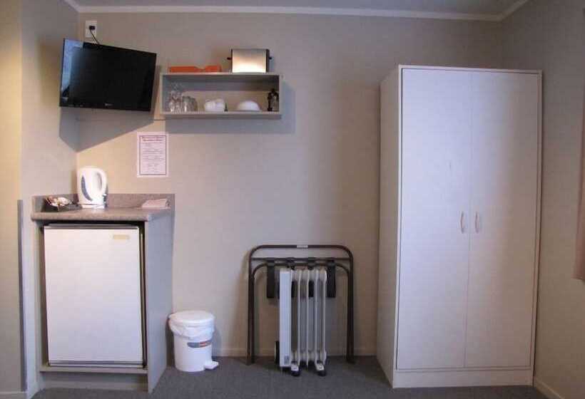 Devonwood Motel