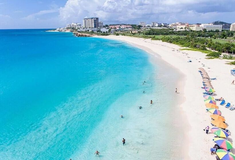 هتل Belair Beach